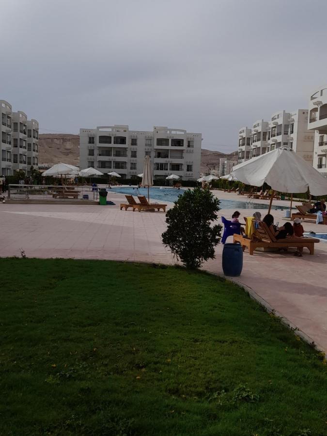 شاليه فرش فندقي بقرية بالميرا بيتش العين السخنه عين السخنة المظهر الخارجي الصورة